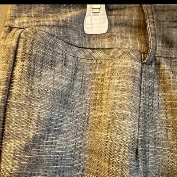 Larry Levine Women's Capris Dark Gray Size 18W EUC - Picture 3 of 10